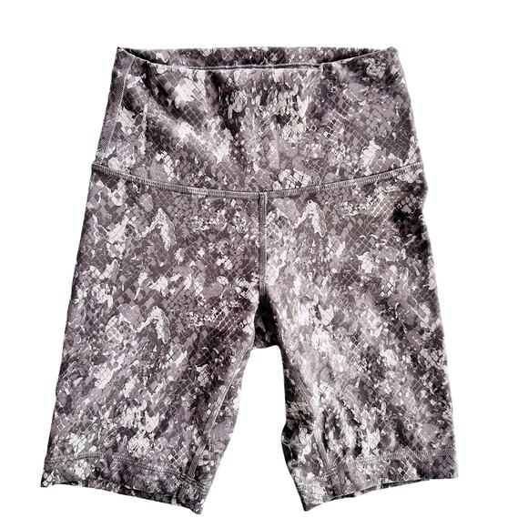 Lululemon Wunder Train High-Rise Short 8" Size 4 Hideaway Camo Lunar Rock Multi - Picture 2 of 6